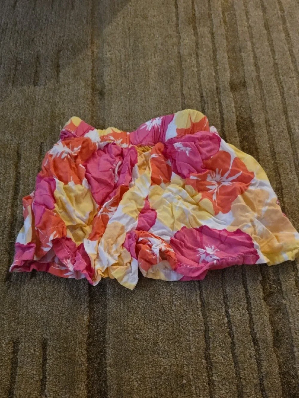 5/25 Gymboree Pink White Floral Short Size 6